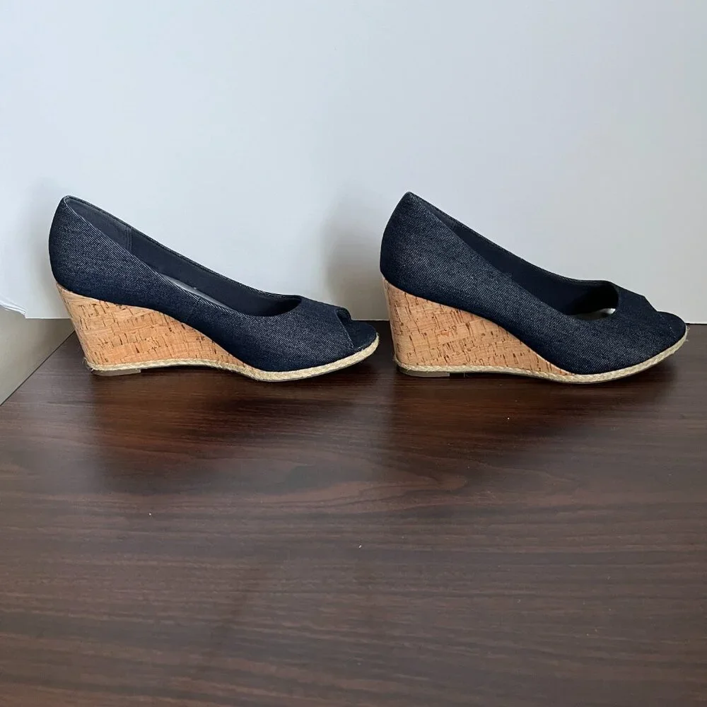 Kelly & Katie Cork Wedge Peep-toe Pumps in Dk Blue Denim Coastal Chic Y2K 8.5